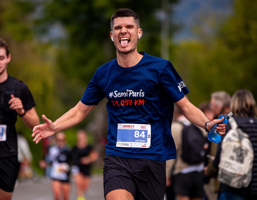 Les Photos Officielles De Course Une Tragédie En 10 Actes